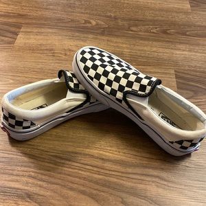 8.5 gently worn 3 times Checkered Vans